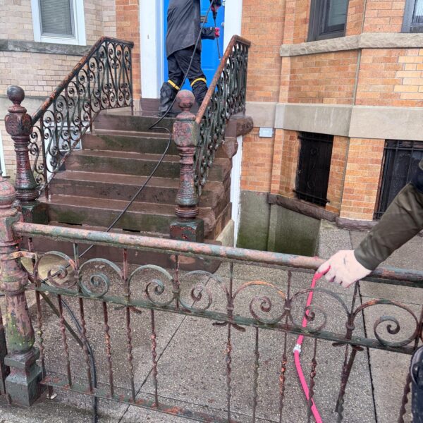 Iron Railing rust scrape and PAint in Queens Iron Railing rust scrape and PAint in Queens, Manhattan